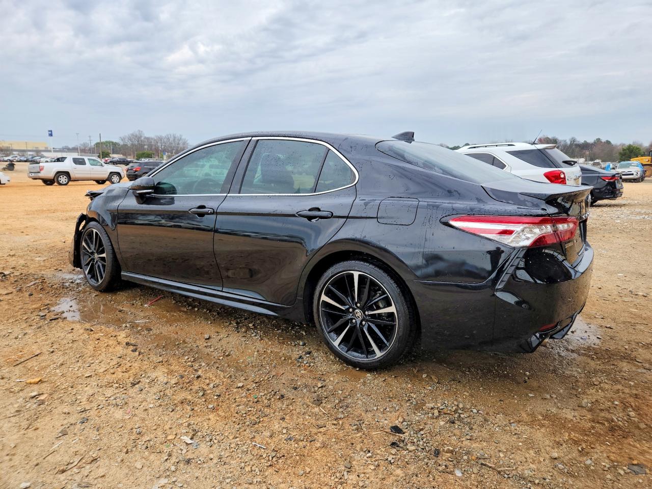 2020 TOYOTA CAMRY XSE photo 4
