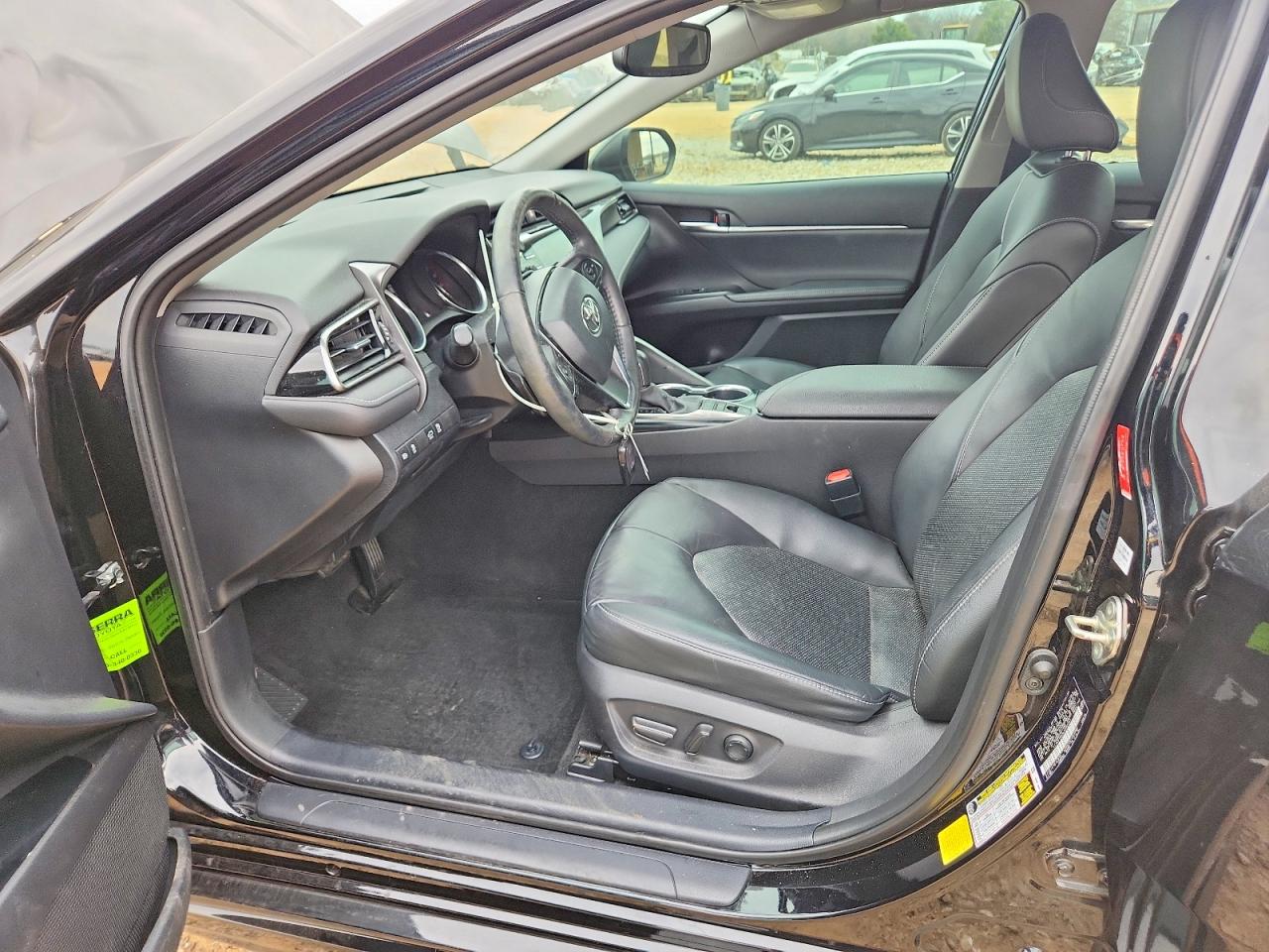 2020 TOYOTA CAMRY XSE photo 19