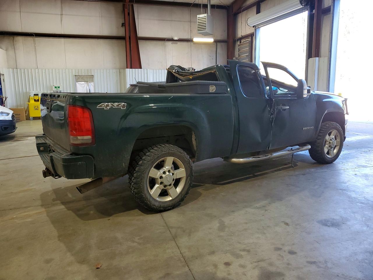 2011 GMC SIERRA K2500 SLE photo 3