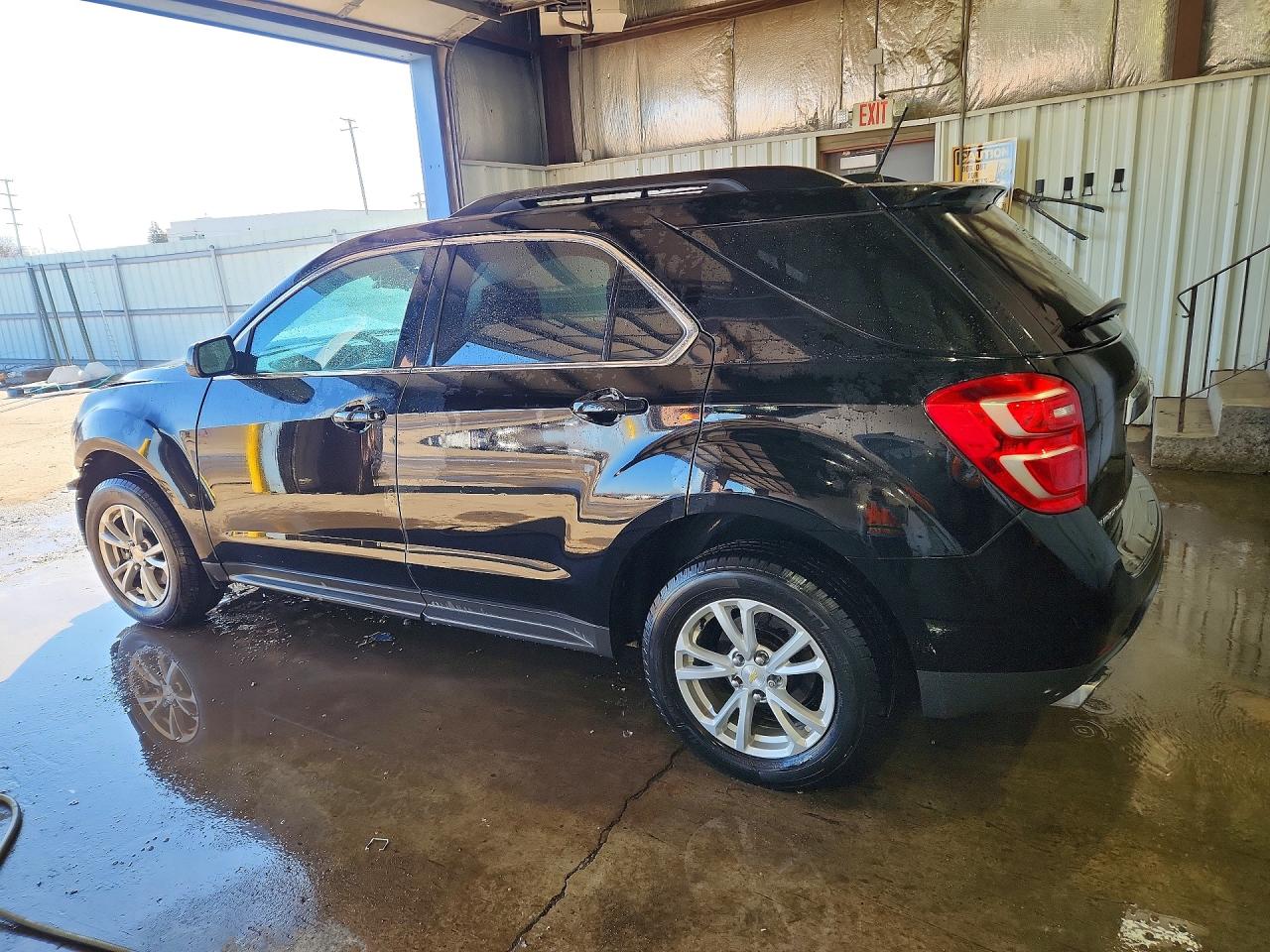 2017 CHEVROLET EQUINOX LT photo 2