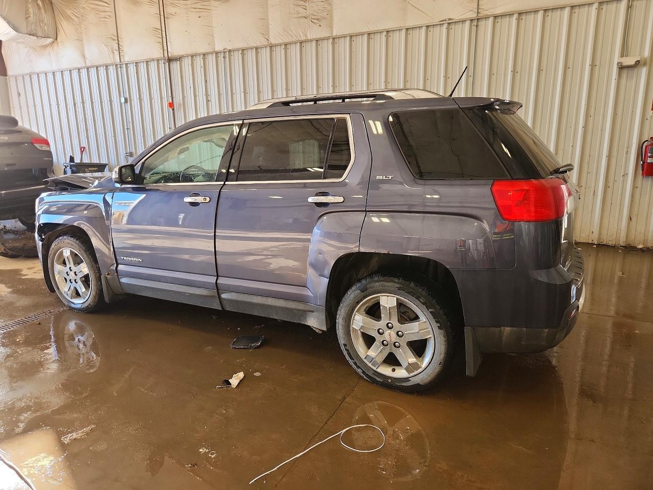 2013 GMC TERRAIN SLT photo 4