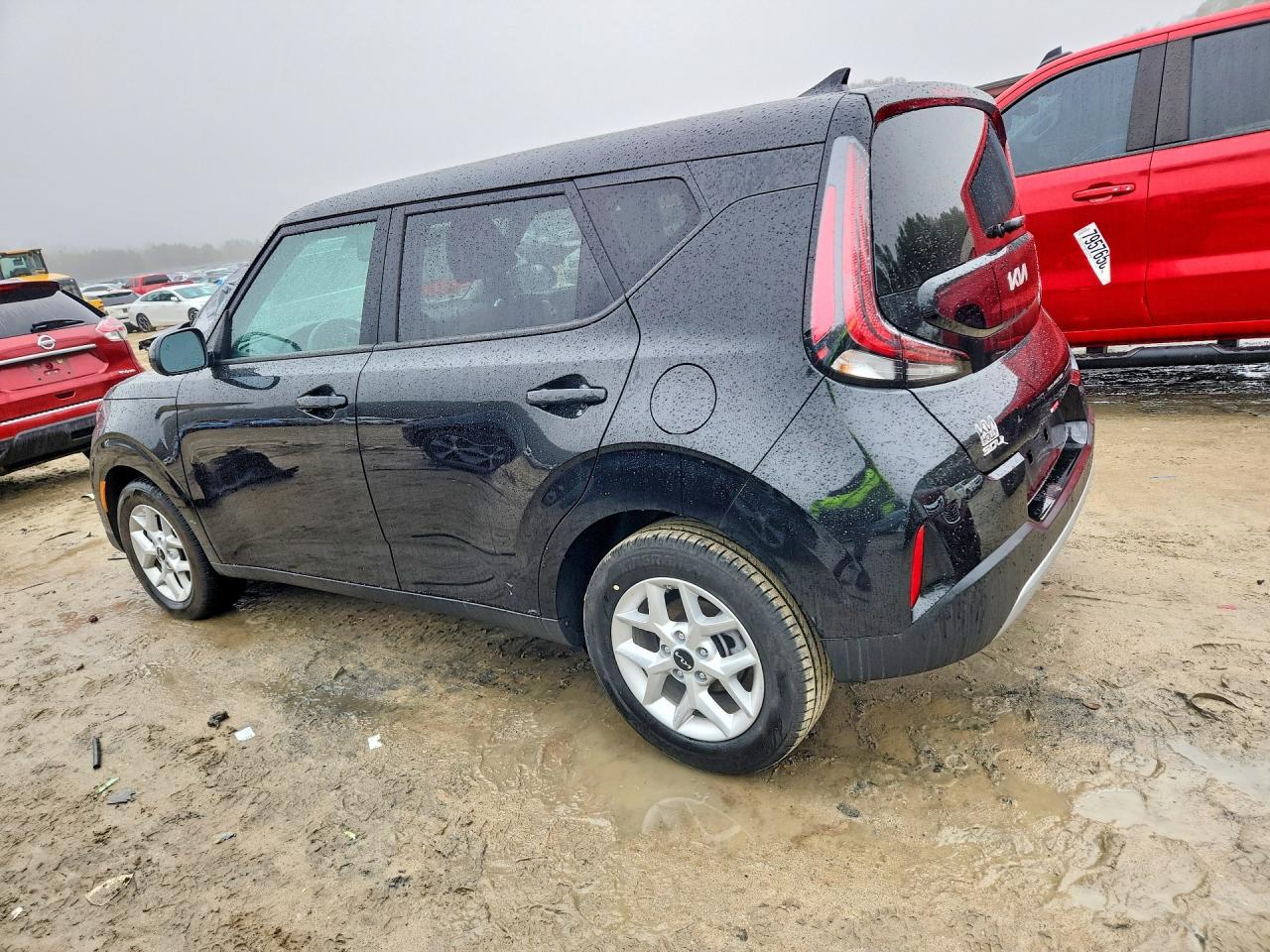 2025 KIA SOUL LX photo 3