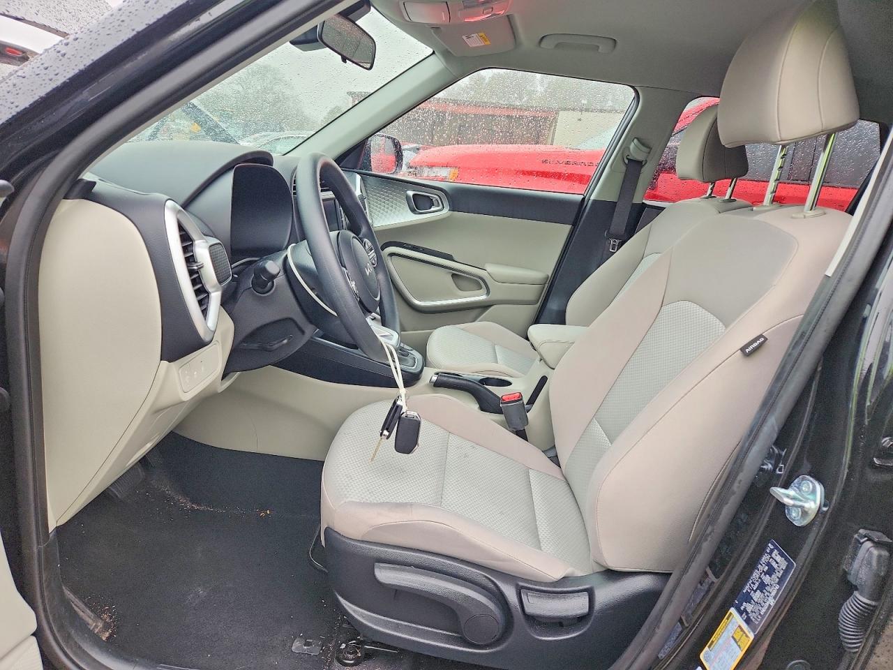 2025 KIA SOUL LX photo 13
