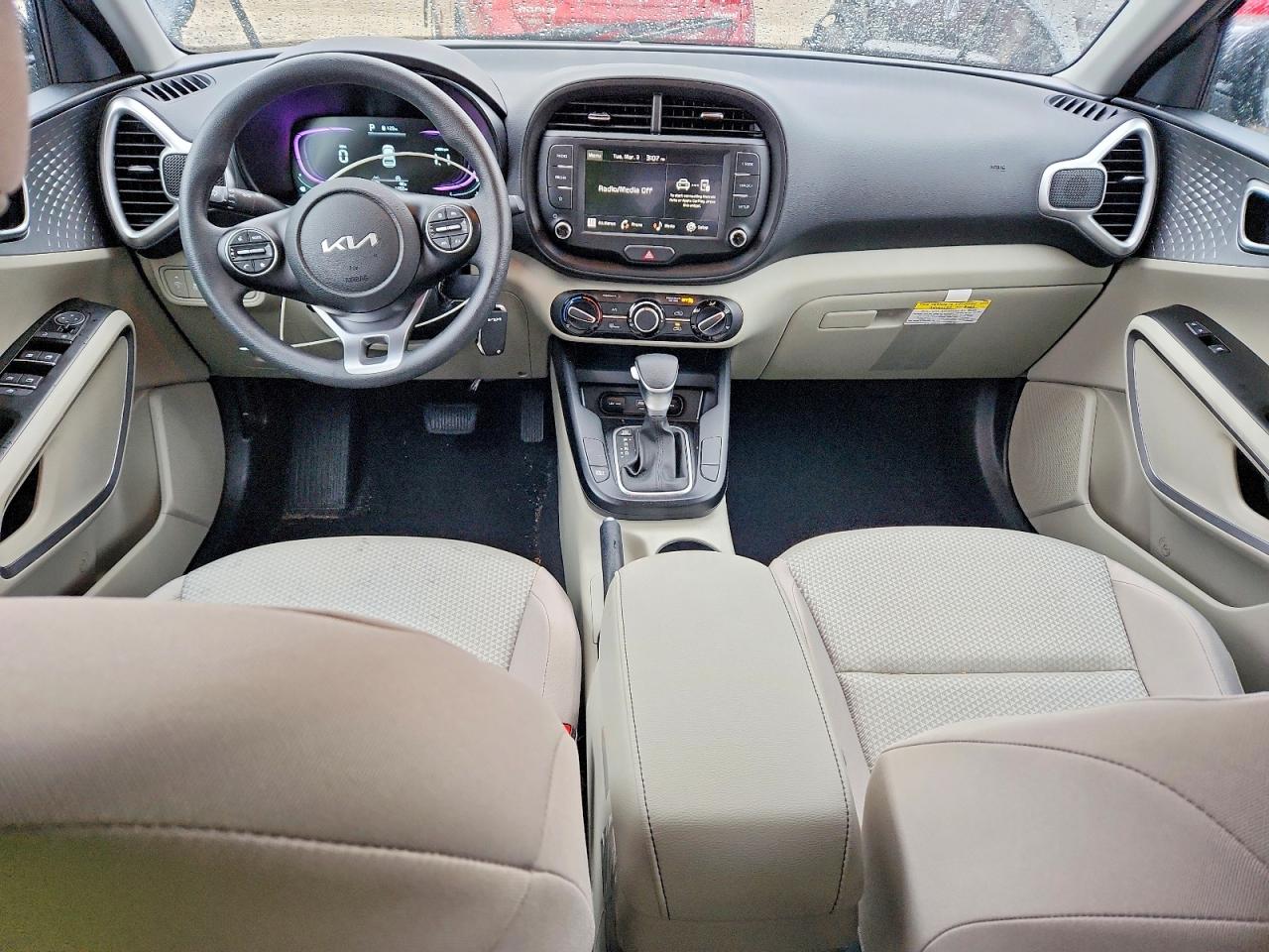 2025 KIA SOUL LX photo 15