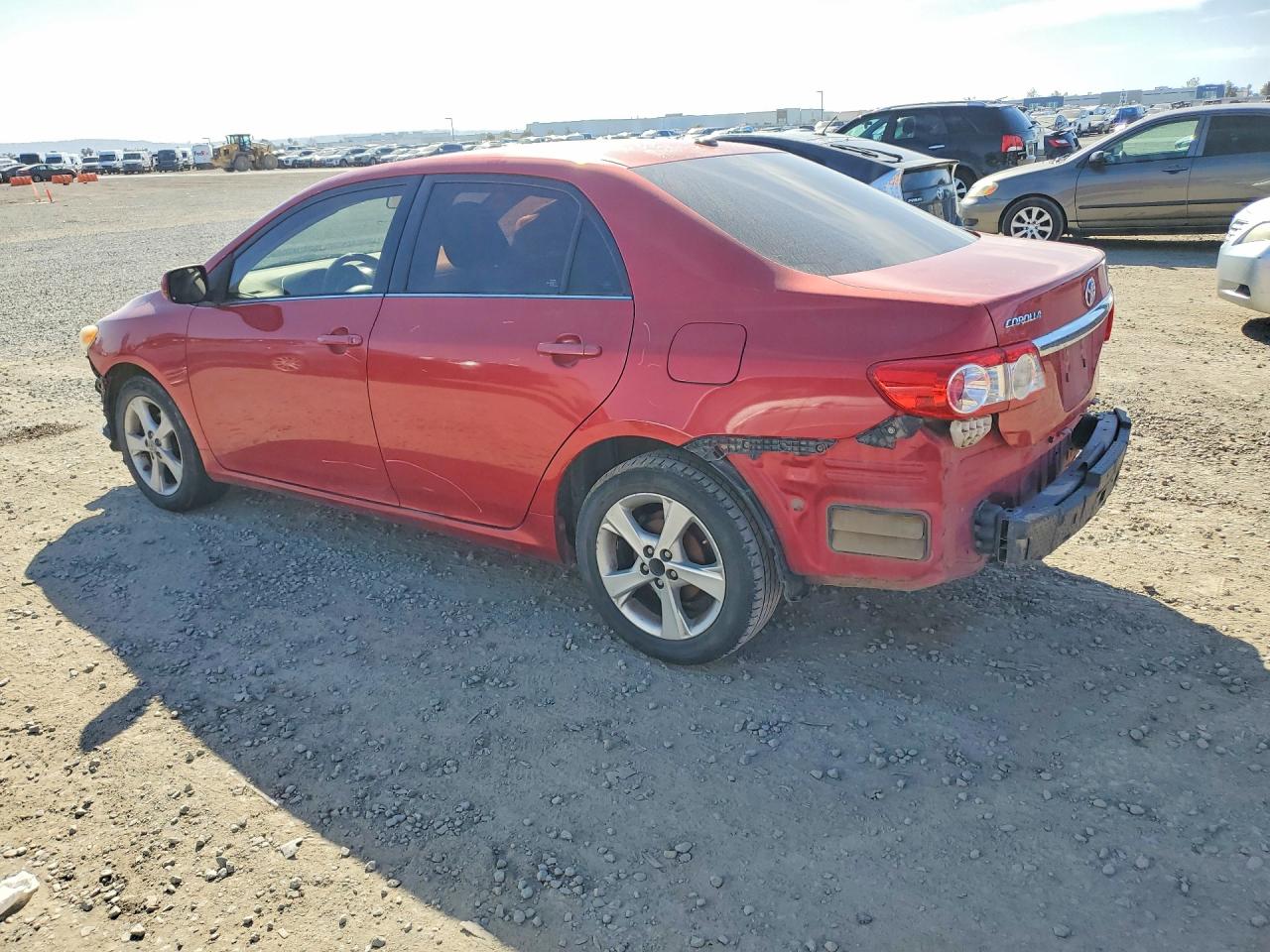2013 TOYOTA COROLLA LE photo 3