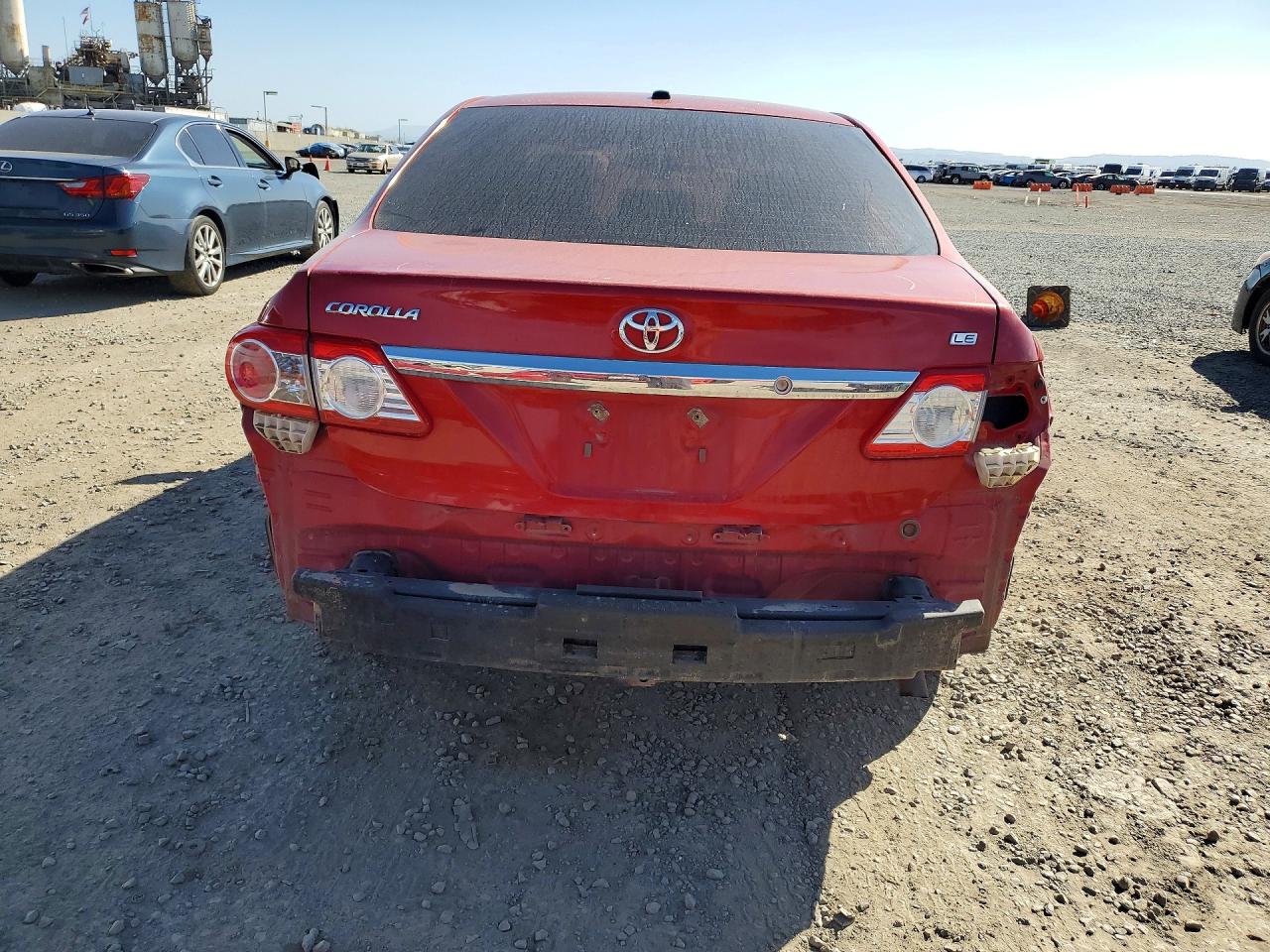 2013 TOYOTA COROLLA LE photo 11