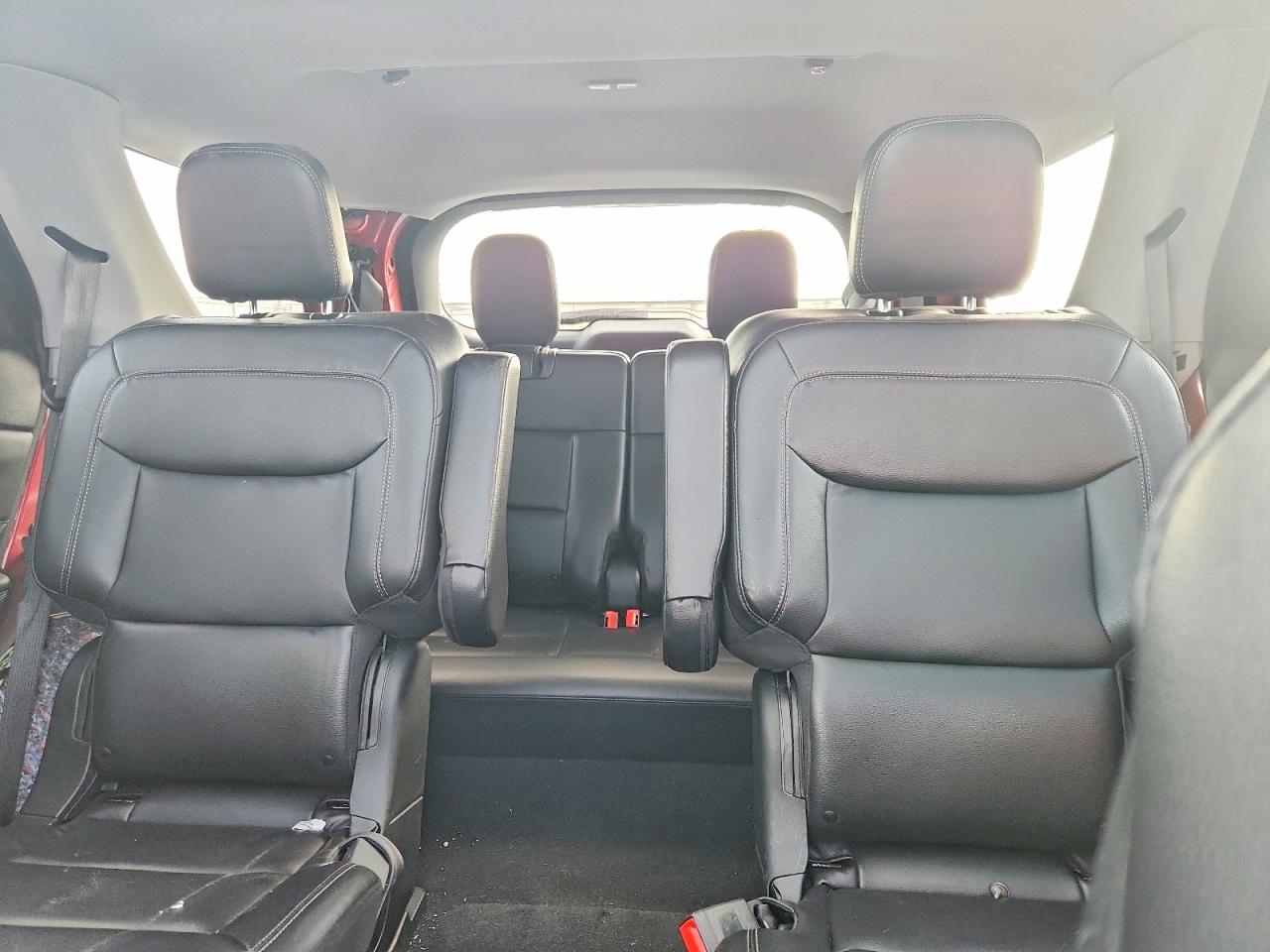2020 FORD EXPLORER XLT photo 28