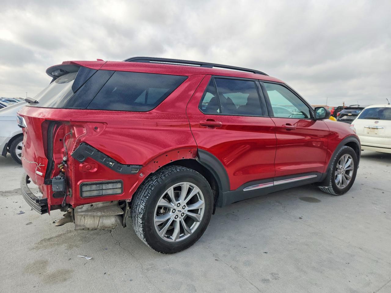 2020 FORD EXPLORER XLT photo 7