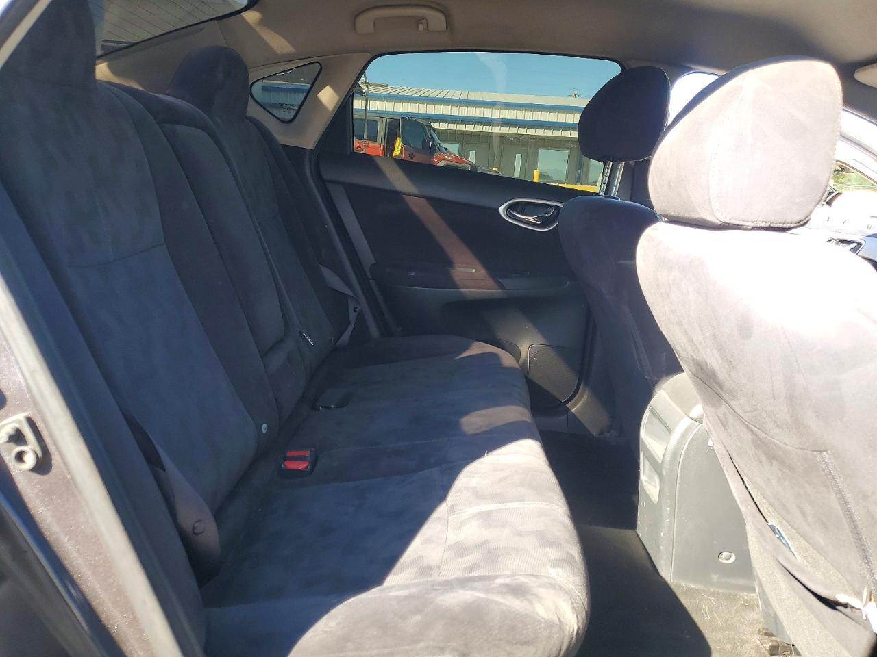 2013 NISSAN SENTRA S photo 10