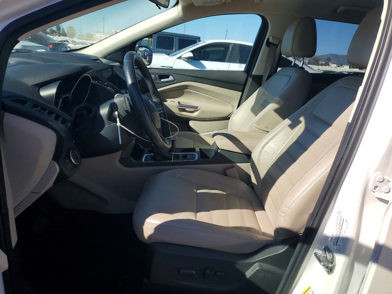 2017 FORD ESCAPE SE photo 13