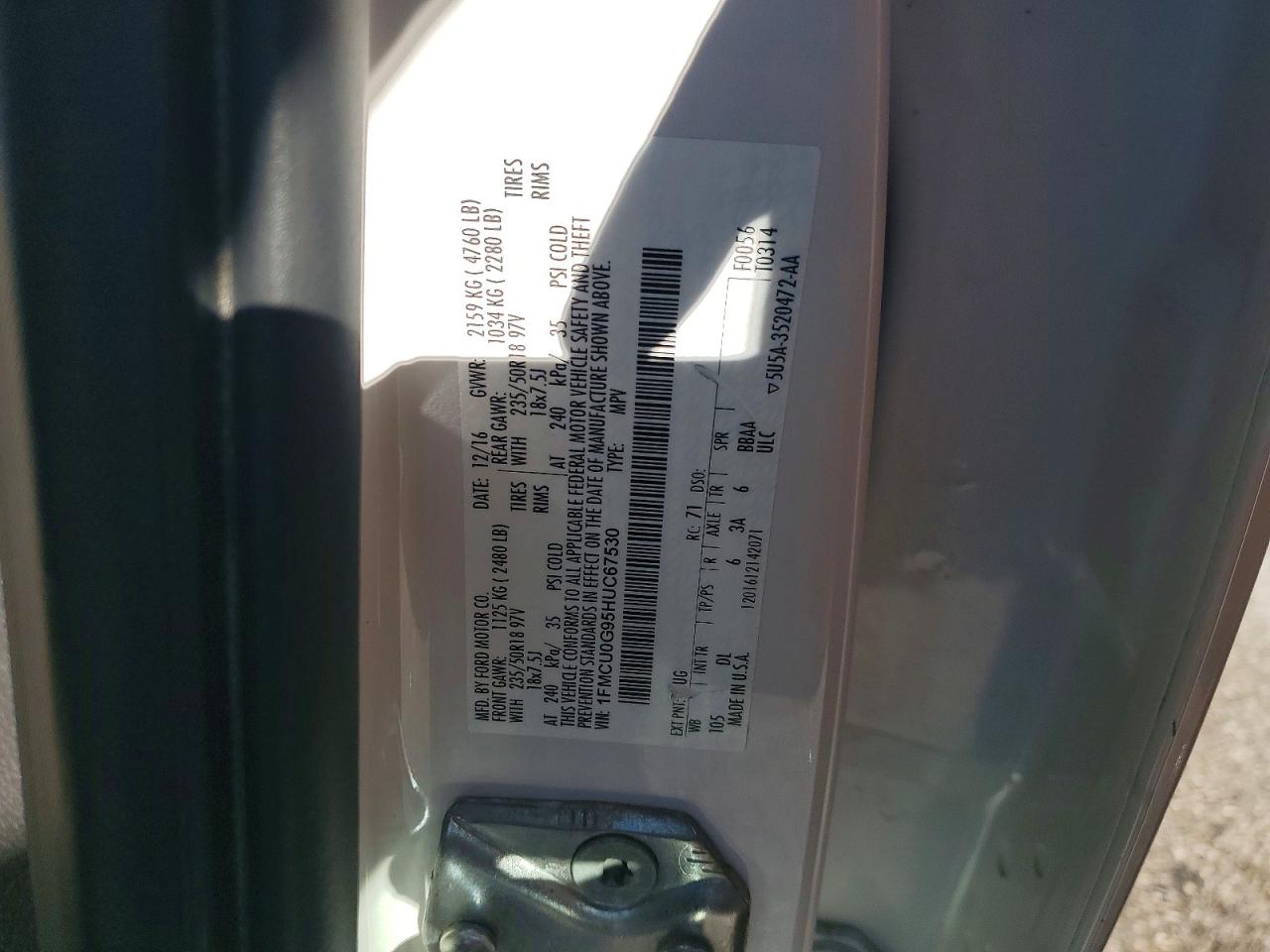 2017 FORD ESCAPE SE photo 25