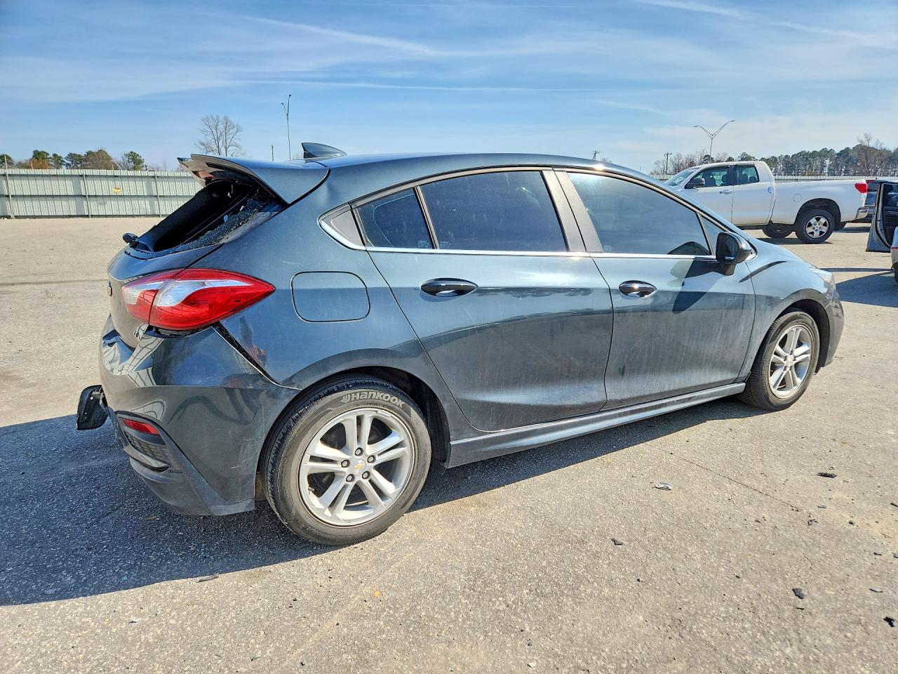 2017 CHEVROLET CRUZE LT photo 3