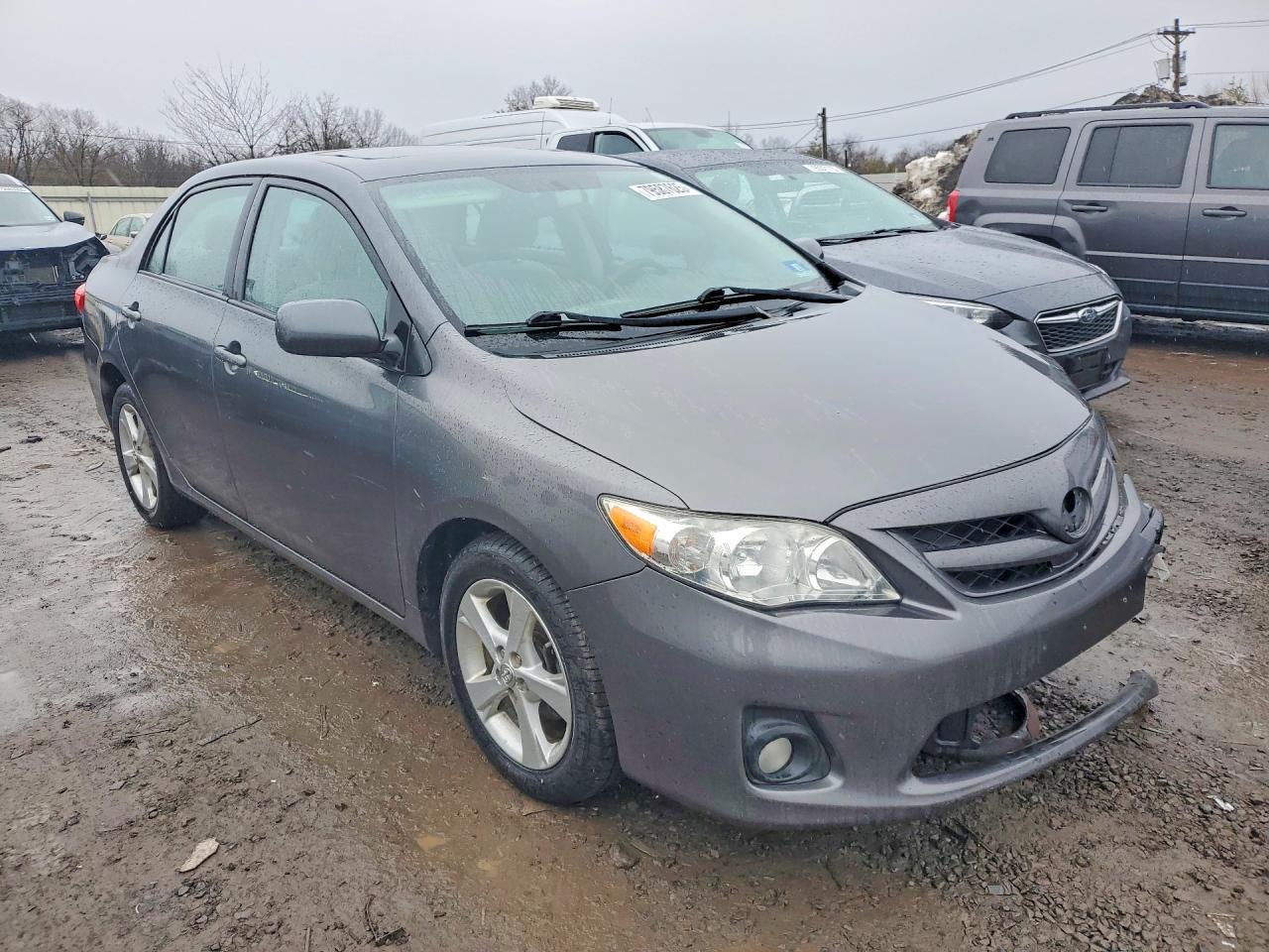 2011 TOYOTA COROLLA LE photo 10