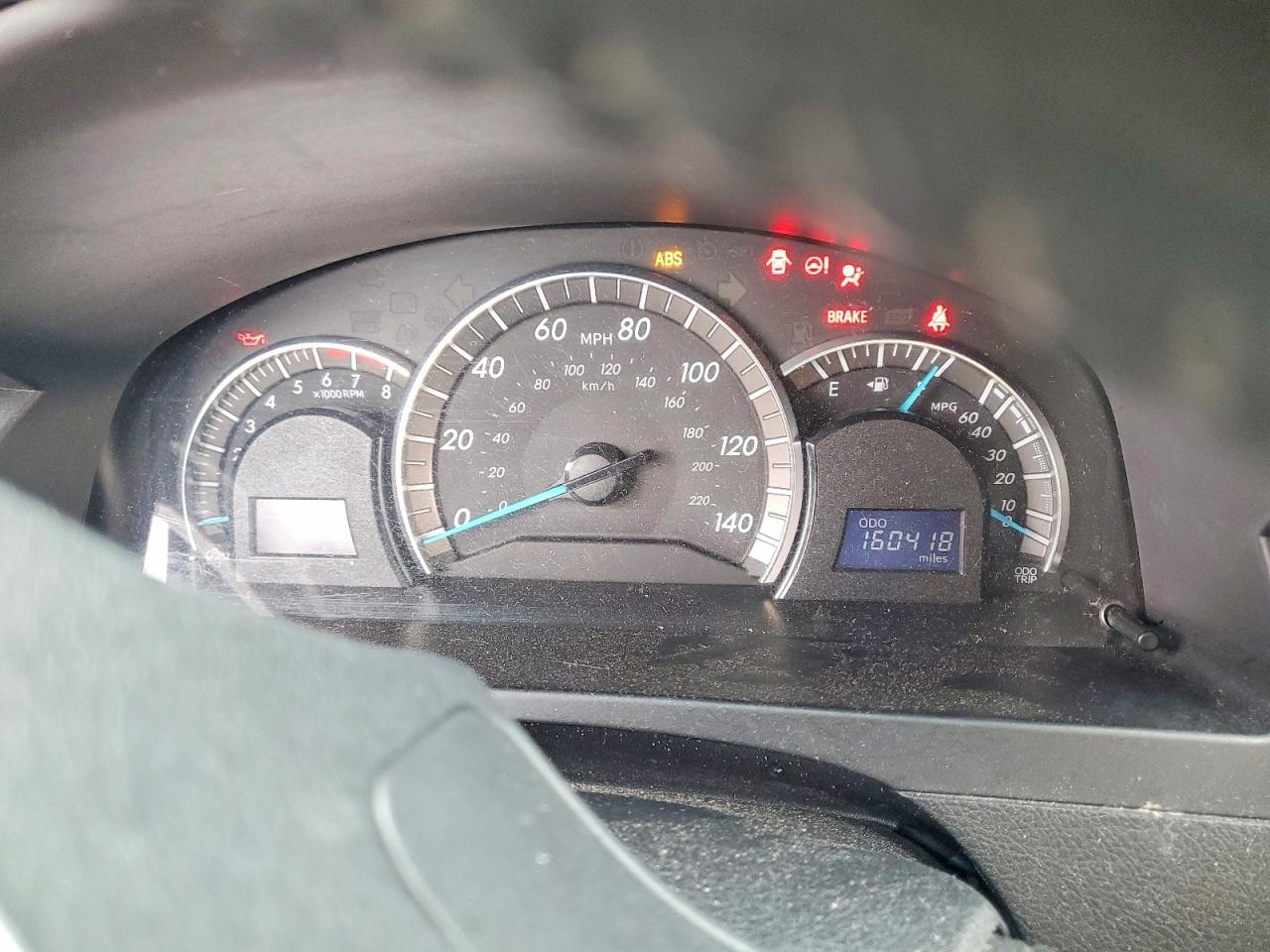 2012 TOYOTA CAMRY SE photo 17