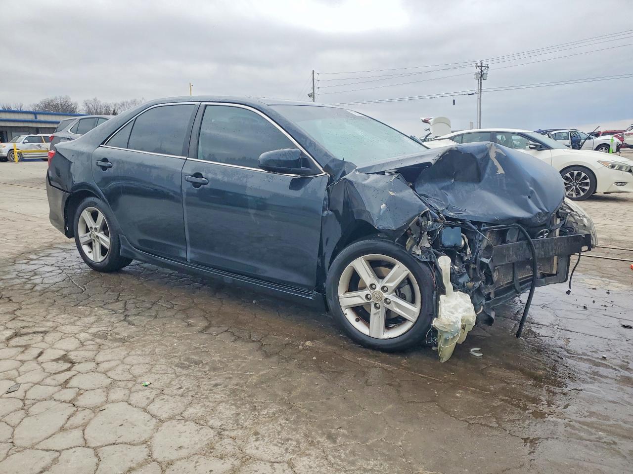 2012 TOYOTA CAMRY SE photo 7