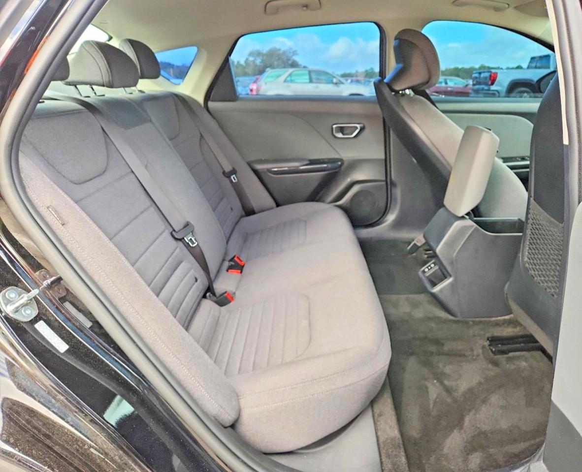 2025 KIA K4 EX photo 19