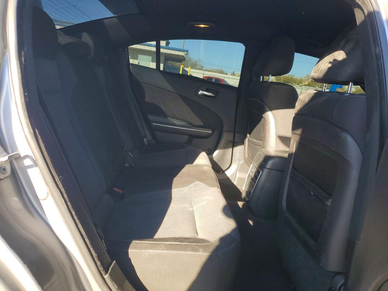 2016 DODGE CHARGER SXT photo 28