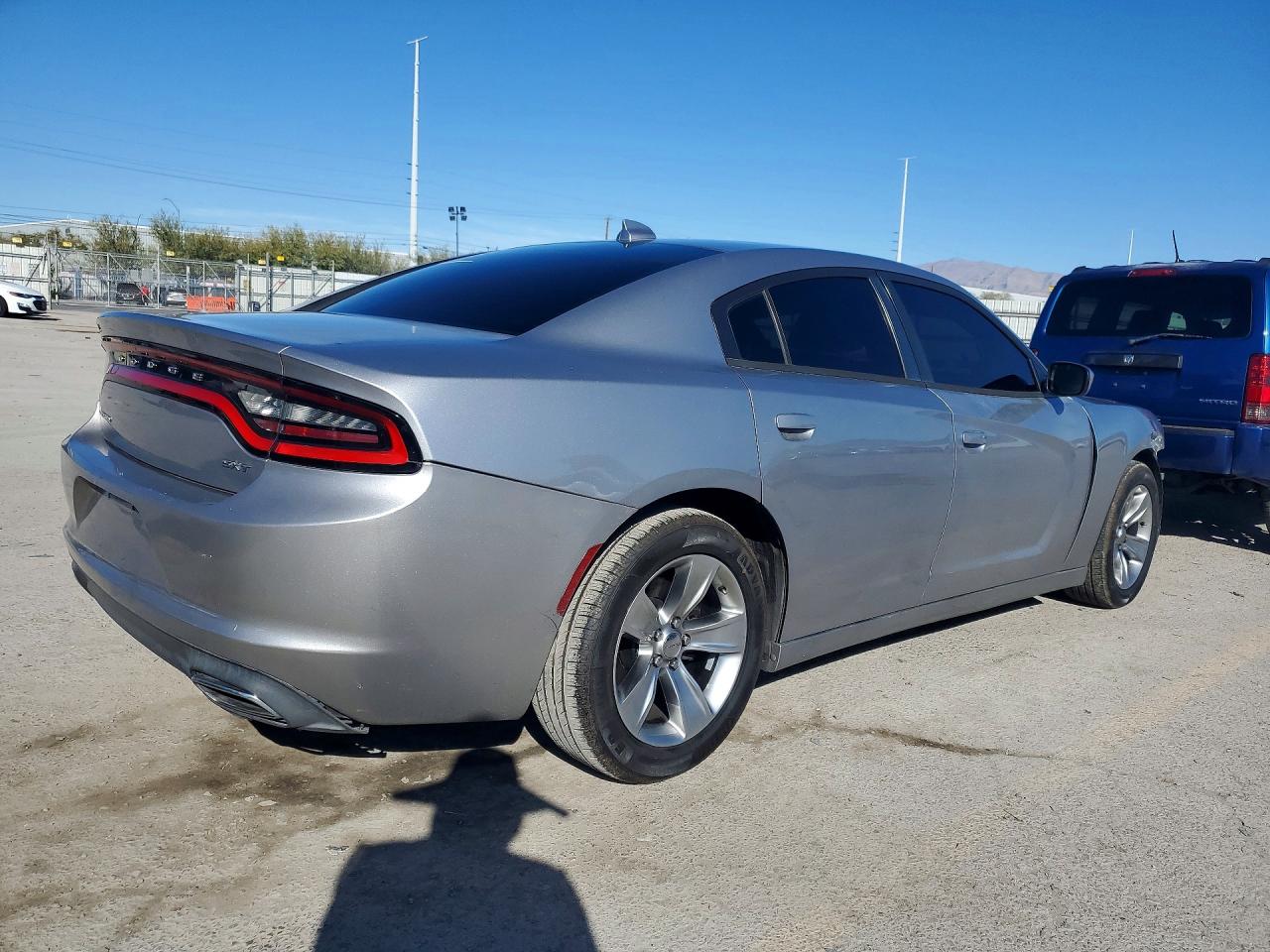 2016 DODGE CHARGER SXT photo 7