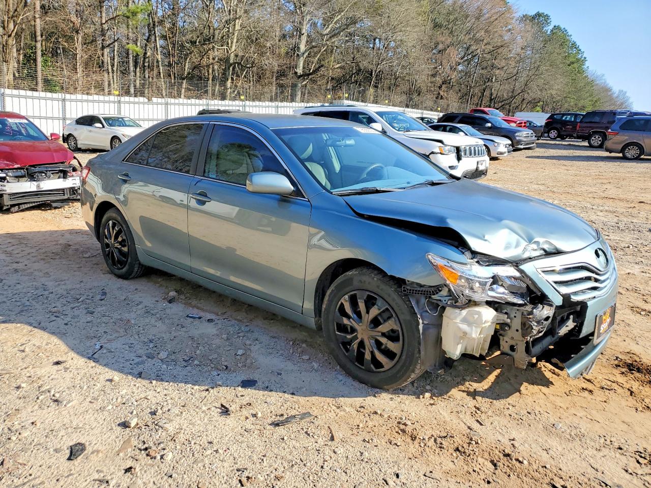 2010 TOYOTA CAMRY LE photo 13