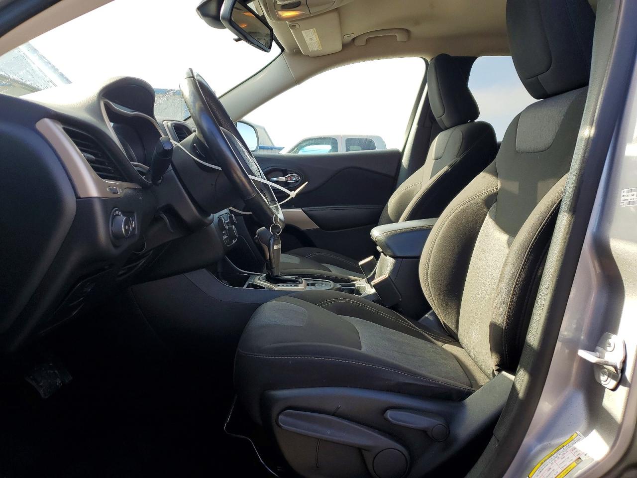 2018 JEEP CHEROKEE LATITUDE photo 13