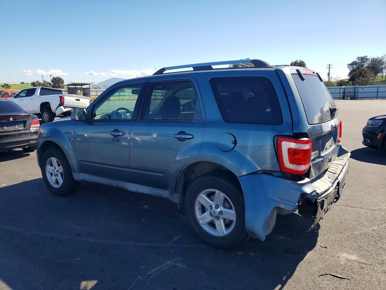 2010 FORD ESCAPE LIMITED photo 4