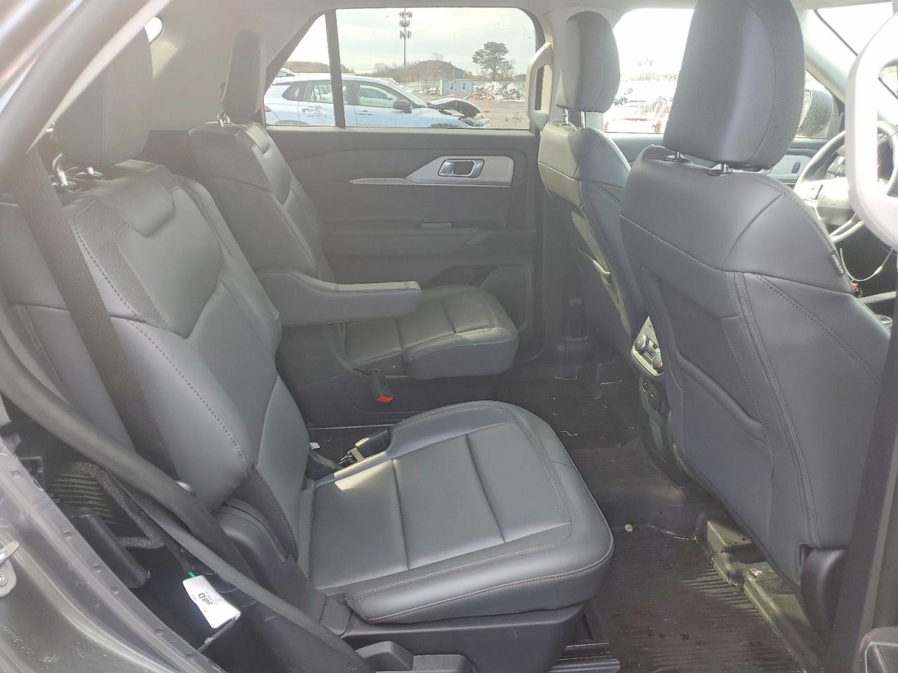 2025 FORD EXPLORER ACTIVE photo 31