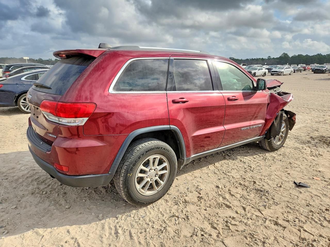 2018 JEEP GRAND CHEROKEE LAREDO photo 3