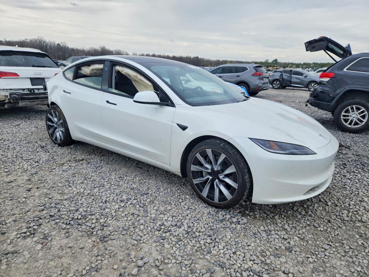 2024 TESLA MODEL 3 photo 4
