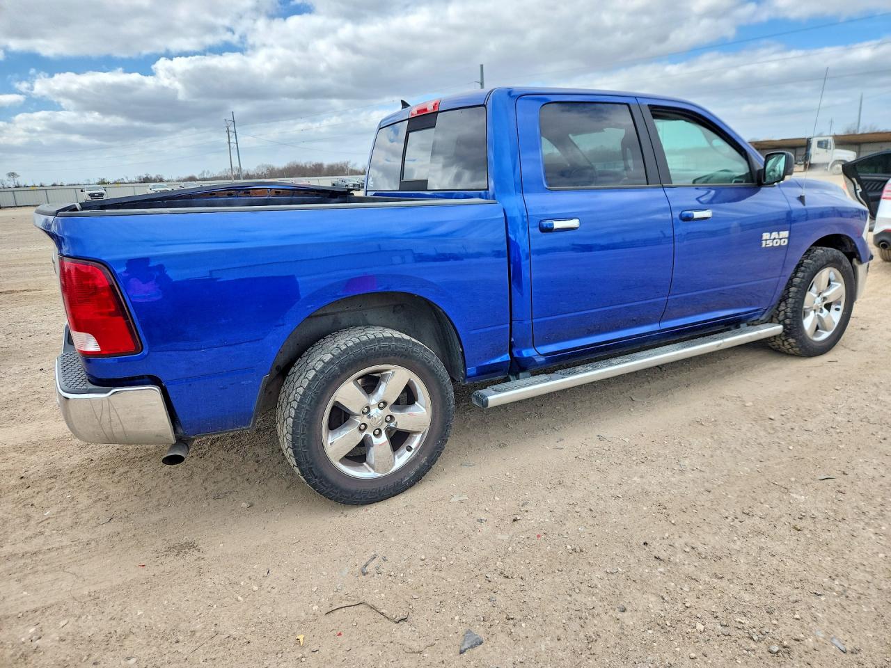 2018 RAM 1500 SLT photo 5