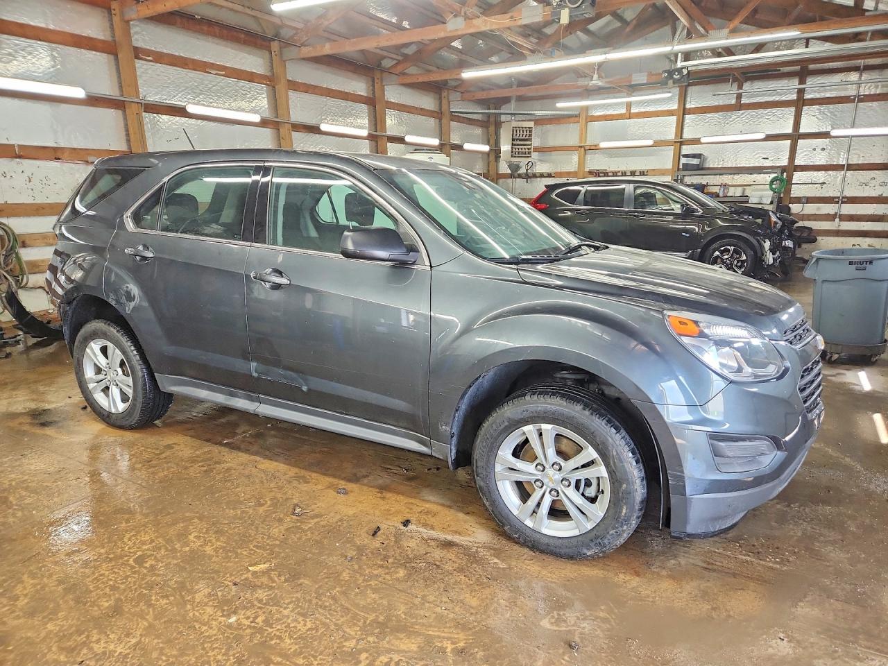 2017 CHEVROLET EQUINOX LS photo 4