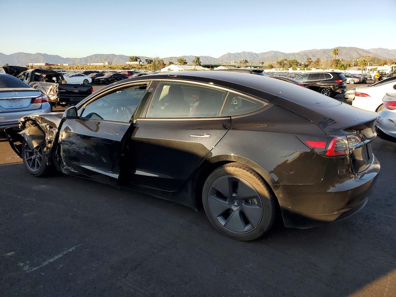 2022 TESLA MODEL 3 photo 3
