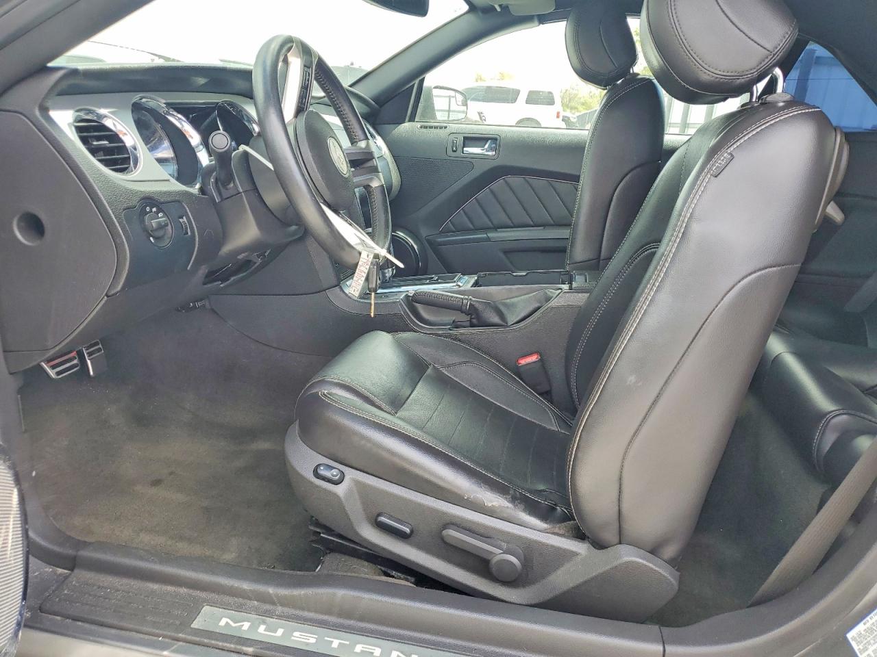2014 FORD MUSTANG photo 19