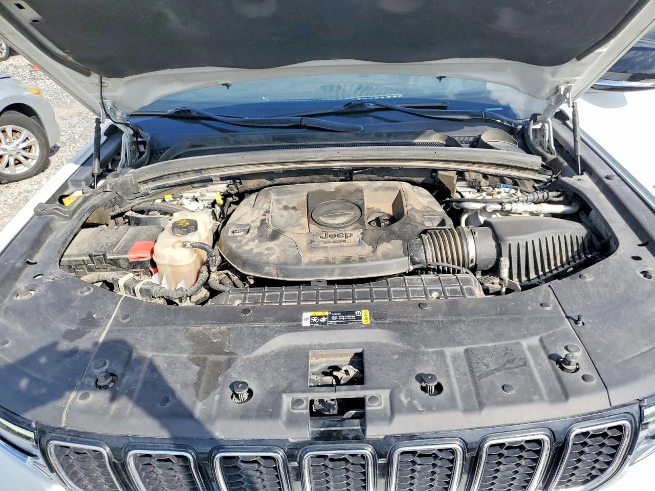 2022 JEEP GRAND CHEROKEE OVERLAND photo 23