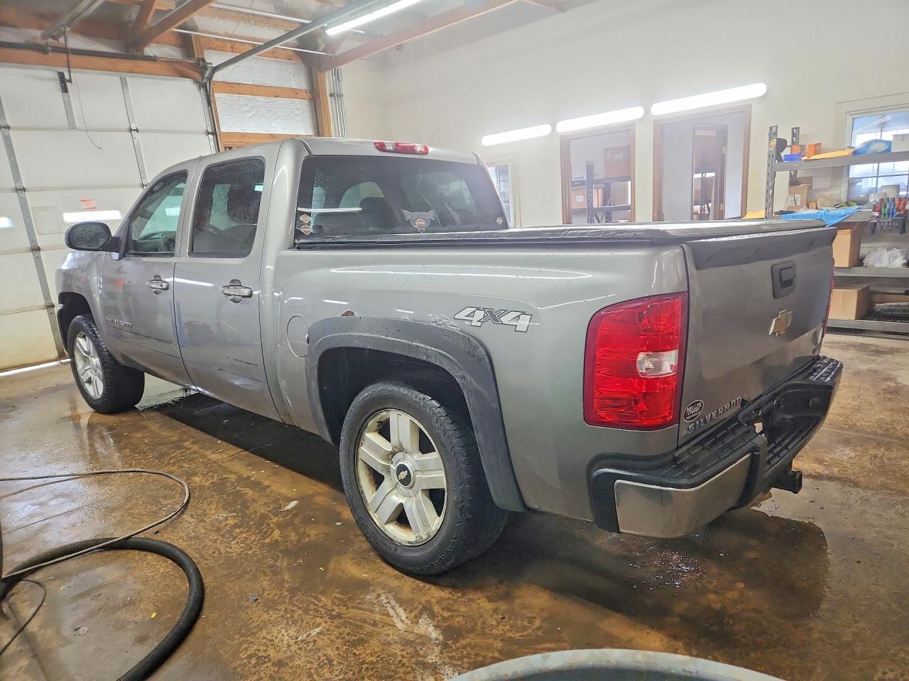 2007 CHEVROLET SILVERADO K1500 CREW CAB photo 2