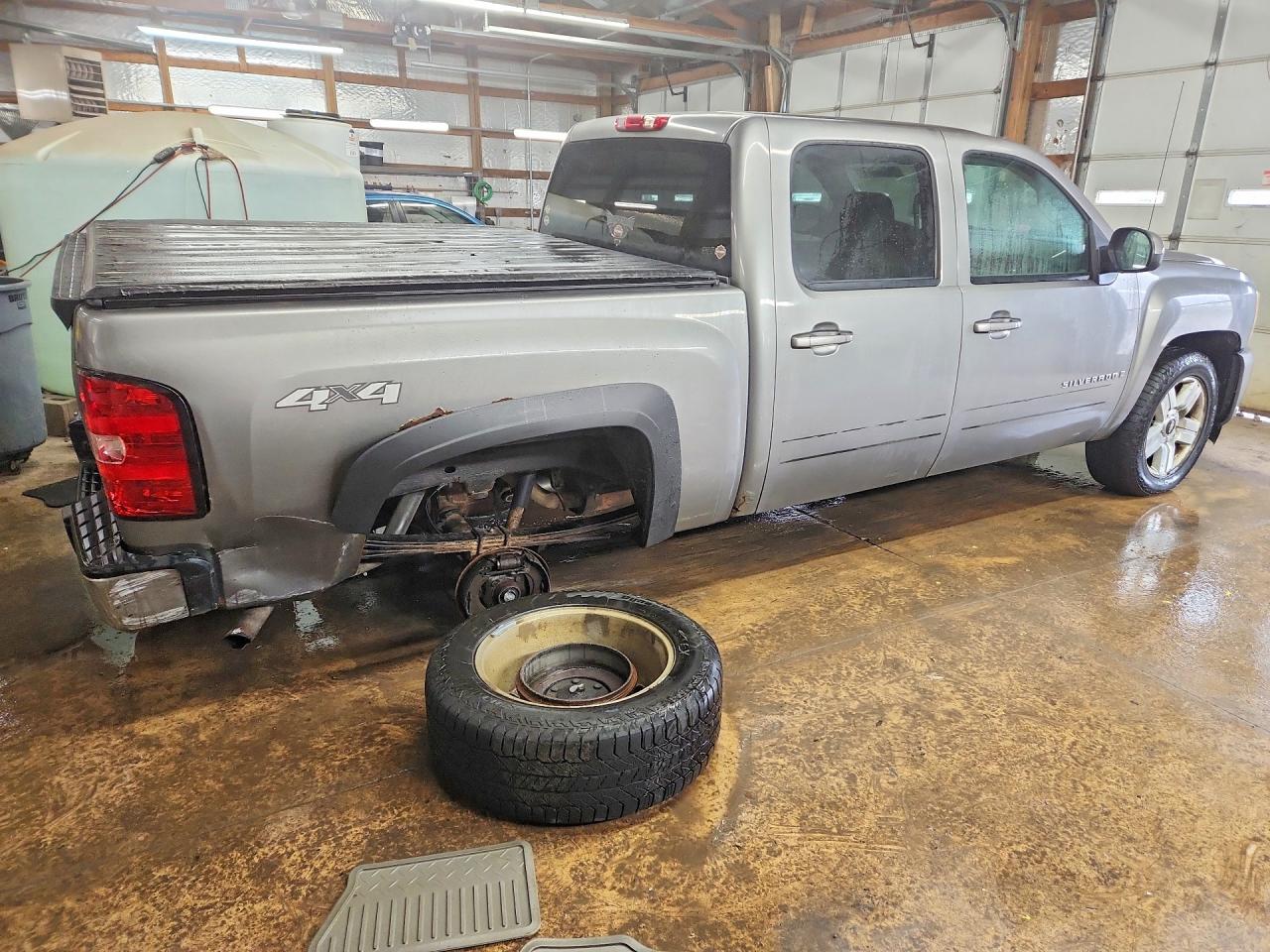 2007 CHEVROLET SILVERADO K1500 CREW CAB photo 3