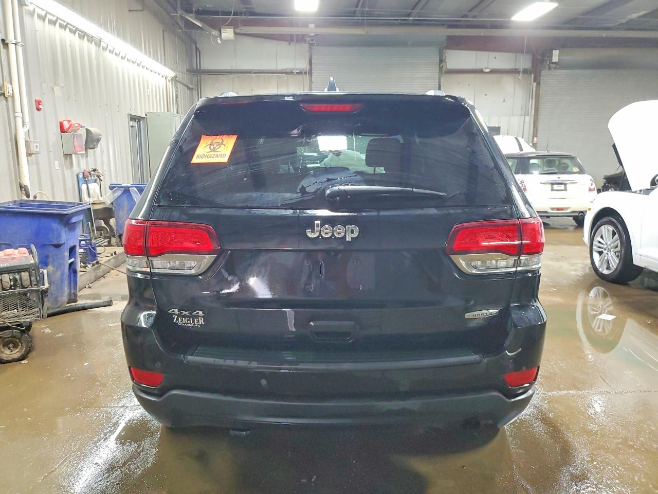 2020 JEEP GRAND CHEROKEE LAREDO photo 11