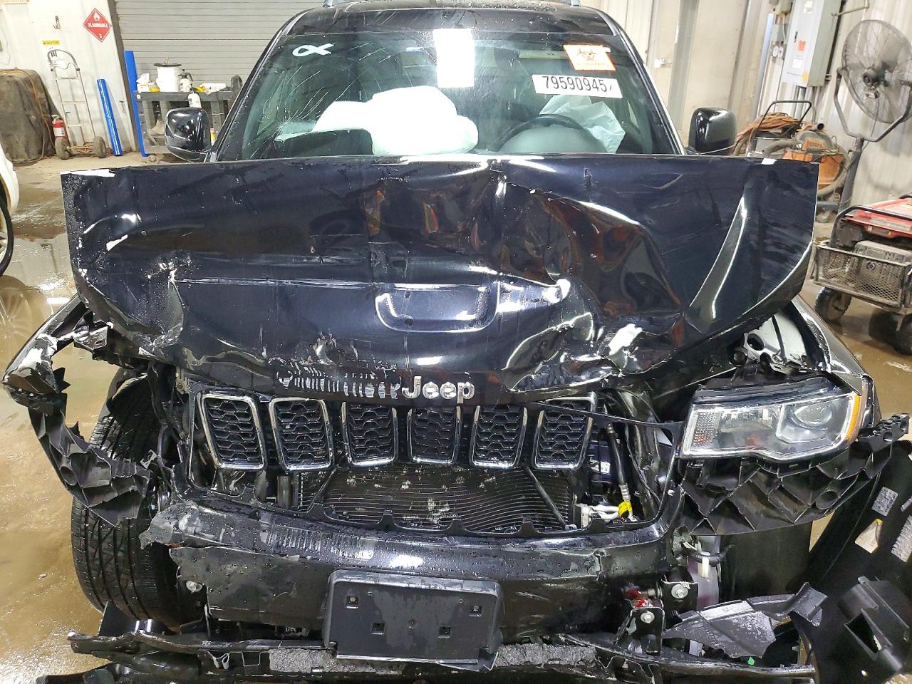 2020 JEEP GRAND CHEROKEE LAREDO photo 21