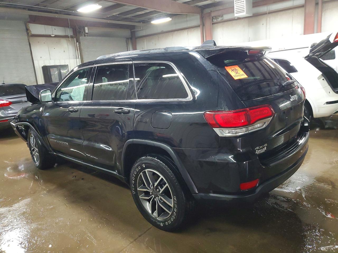 2020 JEEP GRAND CHEROKEE LAREDO photo 3