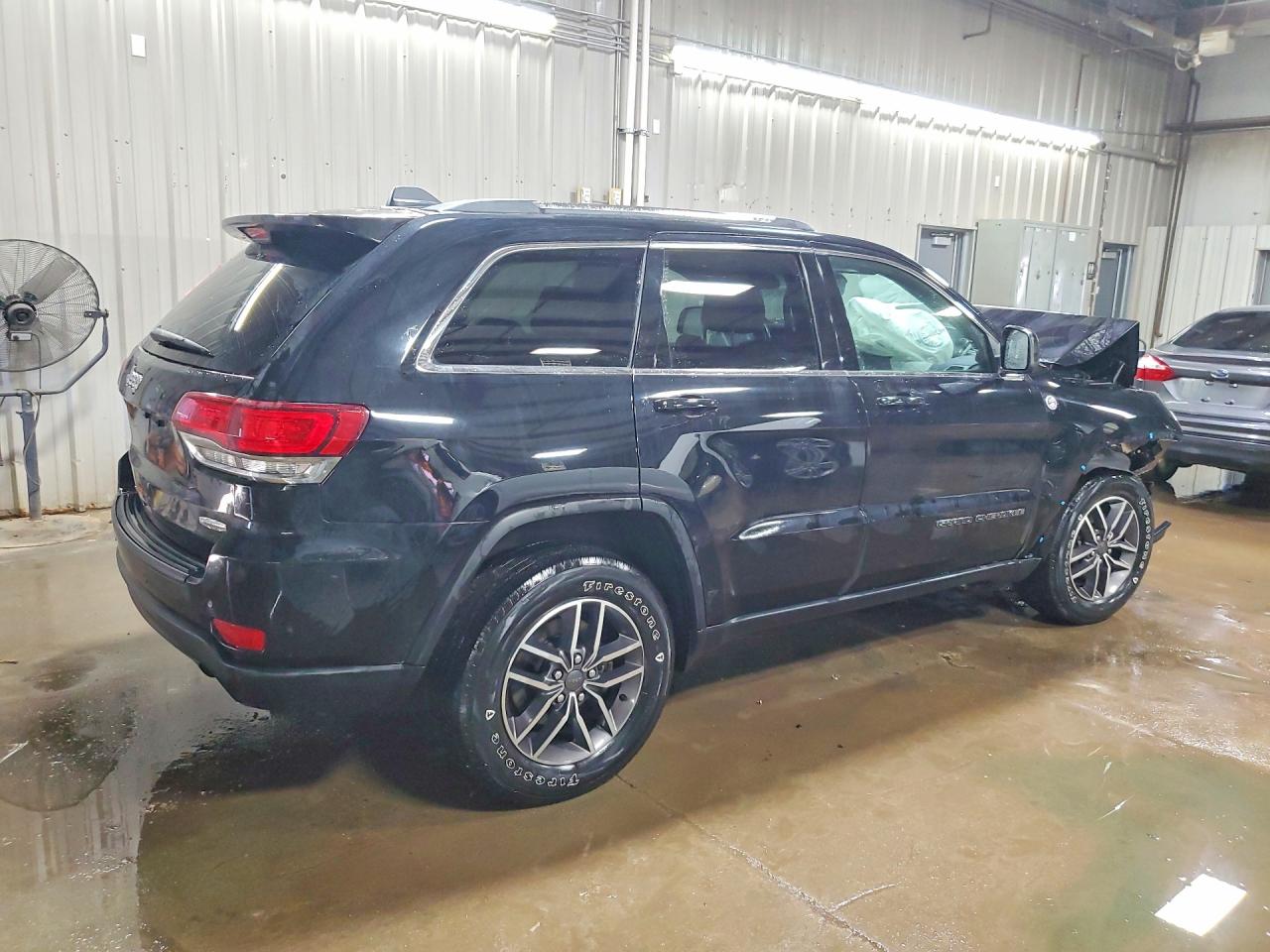 2020 JEEP GRAND CHEROKEE LAREDO photo 5