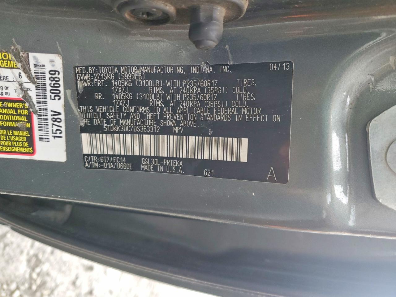 2013 TOYOTA SIENNA LE 8-PASSENGER photo 37