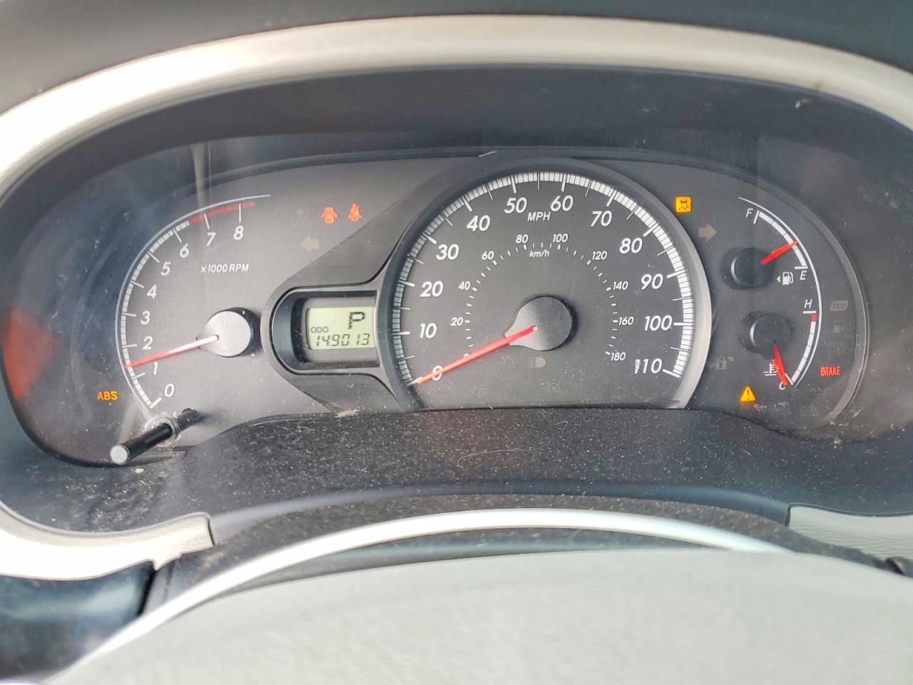 2013 TOYOTA SIENNA LE 8-PASSENGER photo 25
