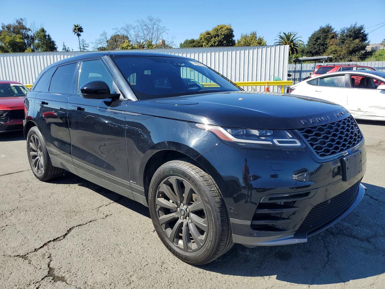 2018 LAND ROVER RANGE ROVER VELAR R-DYNAMIC SE photo 4