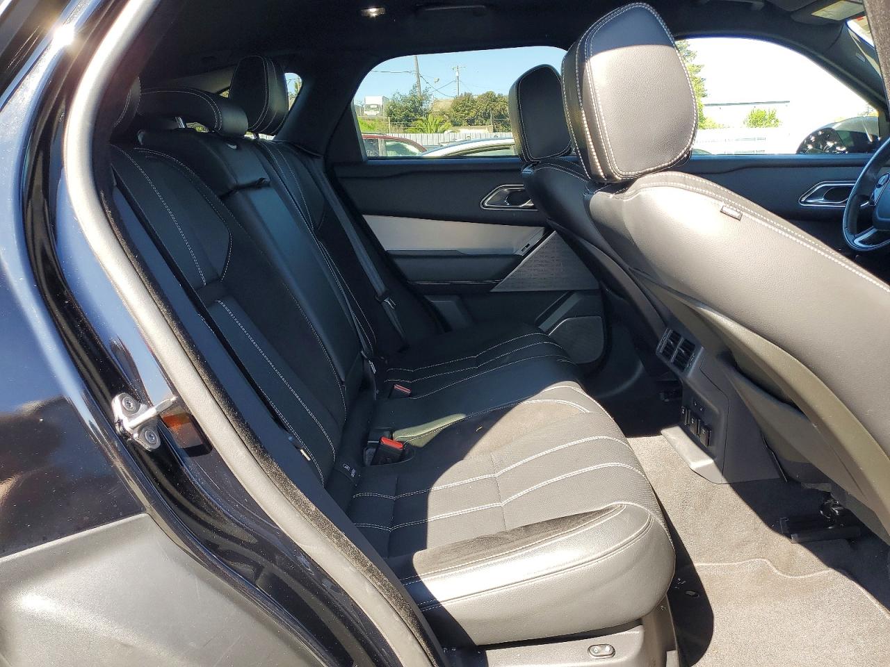 2018 LAND ROVER RANGE ROVER VELAR R-DYNAMIC SE photo 11