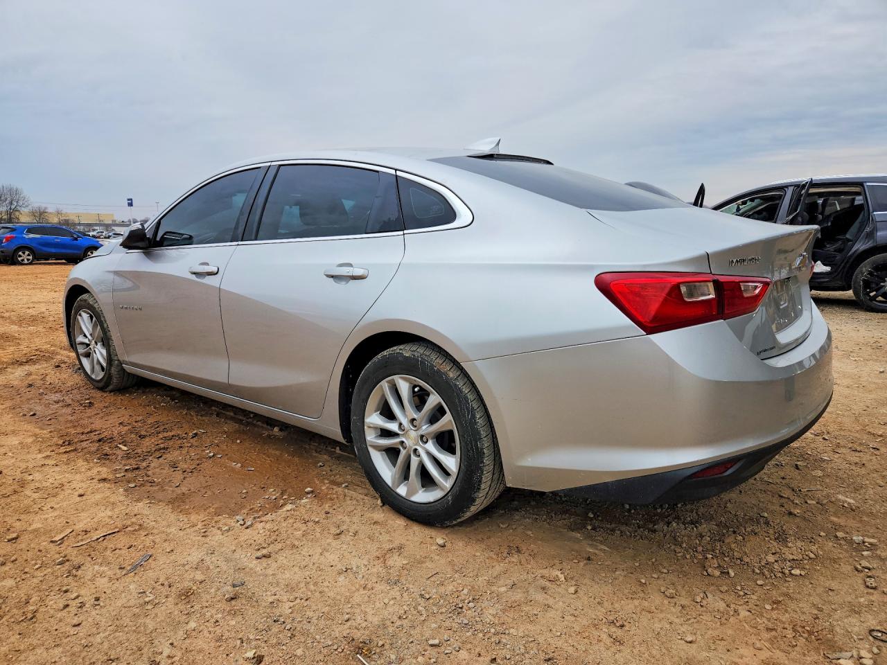 2018 CHEVROLET MALIBU LT photo 3