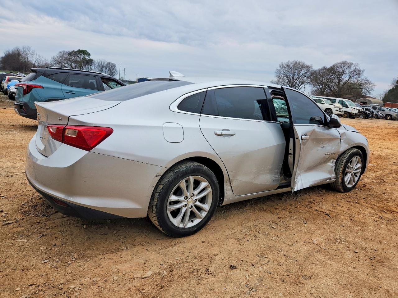 2018 CHEVROLET MALIBU LT photo 5