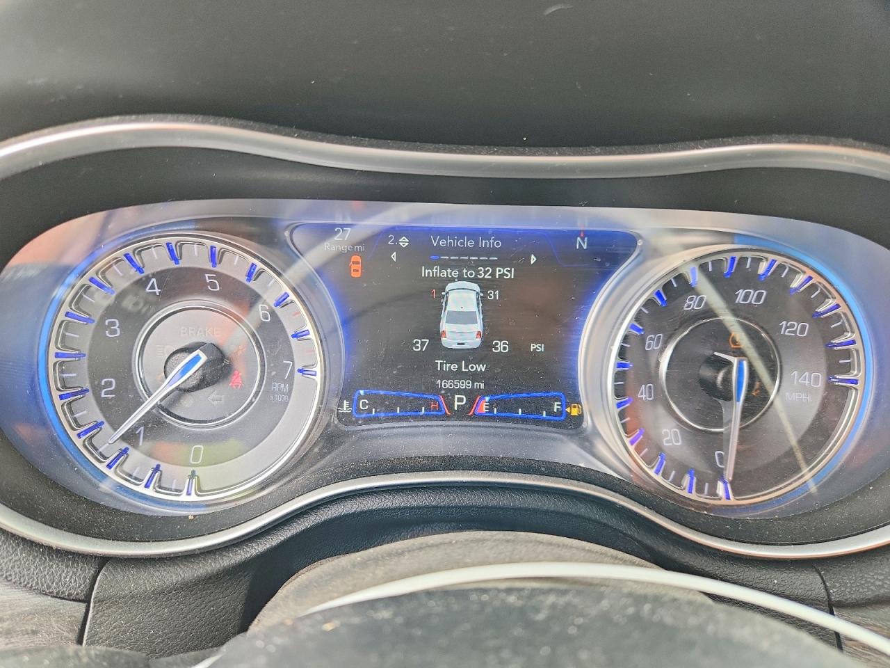 2019 CHRYSLER 300 TOURING photo 9