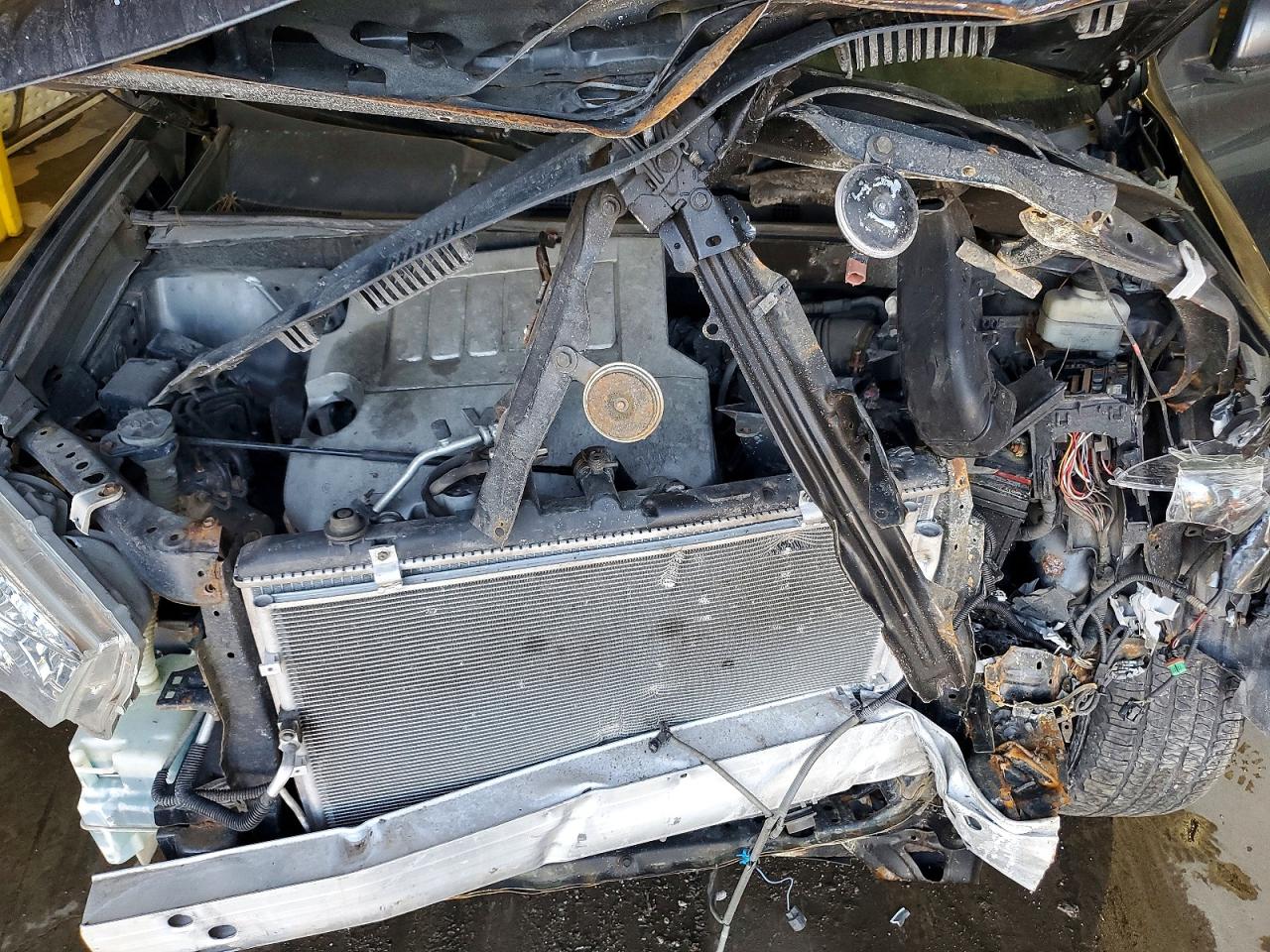 2011 TOYOTA HIGHLANDER BASE photo 12