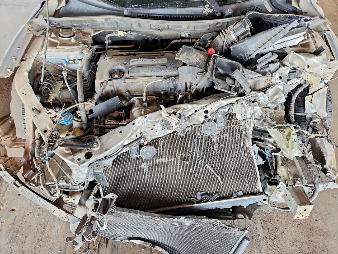 2014 HONDA ACCORD LX photo 11