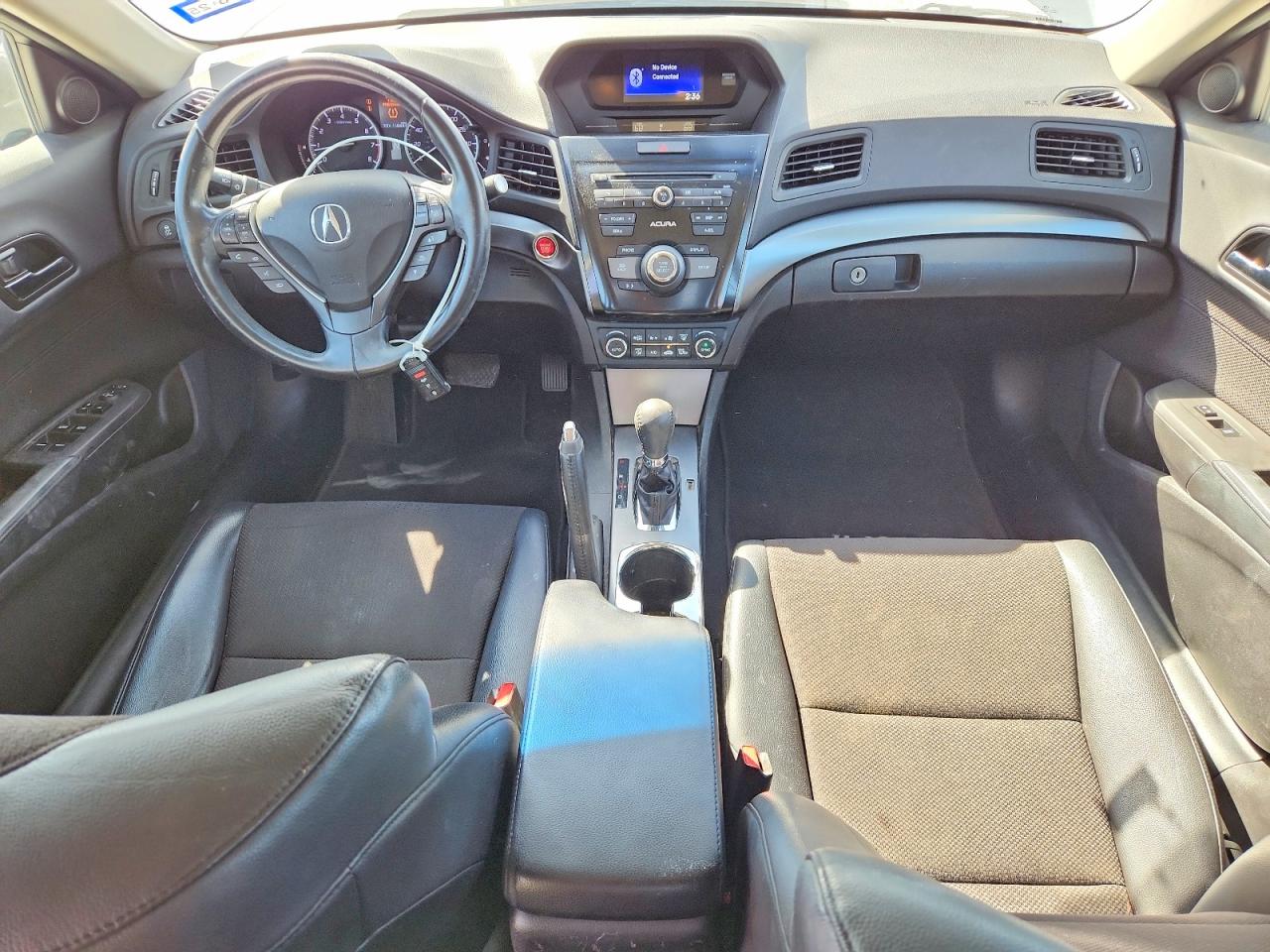 2013 ACURA ILX 20 photo 22