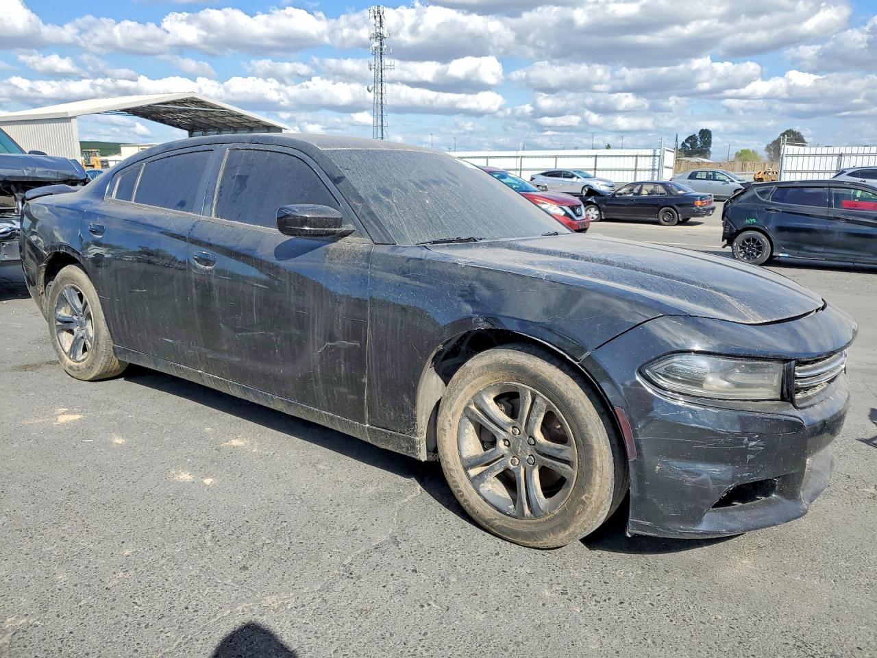 2015 DODGE CHARGER SE photo 4